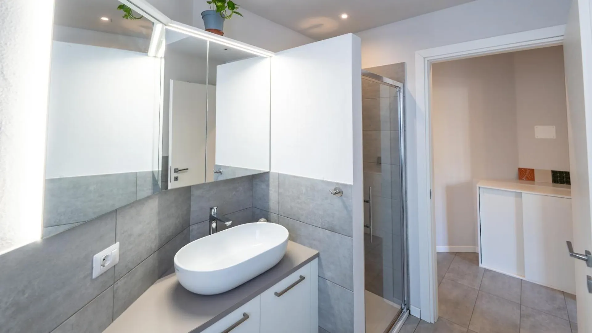 Como Lake - Modern Apartment Lecco